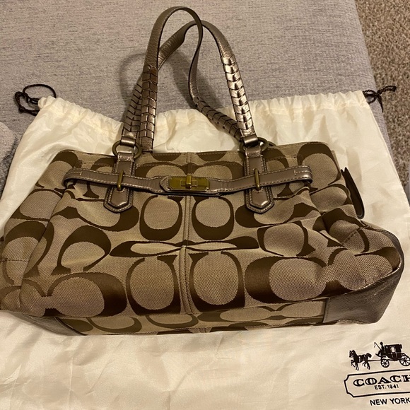 Coach Handbags - Authentic Coach bag